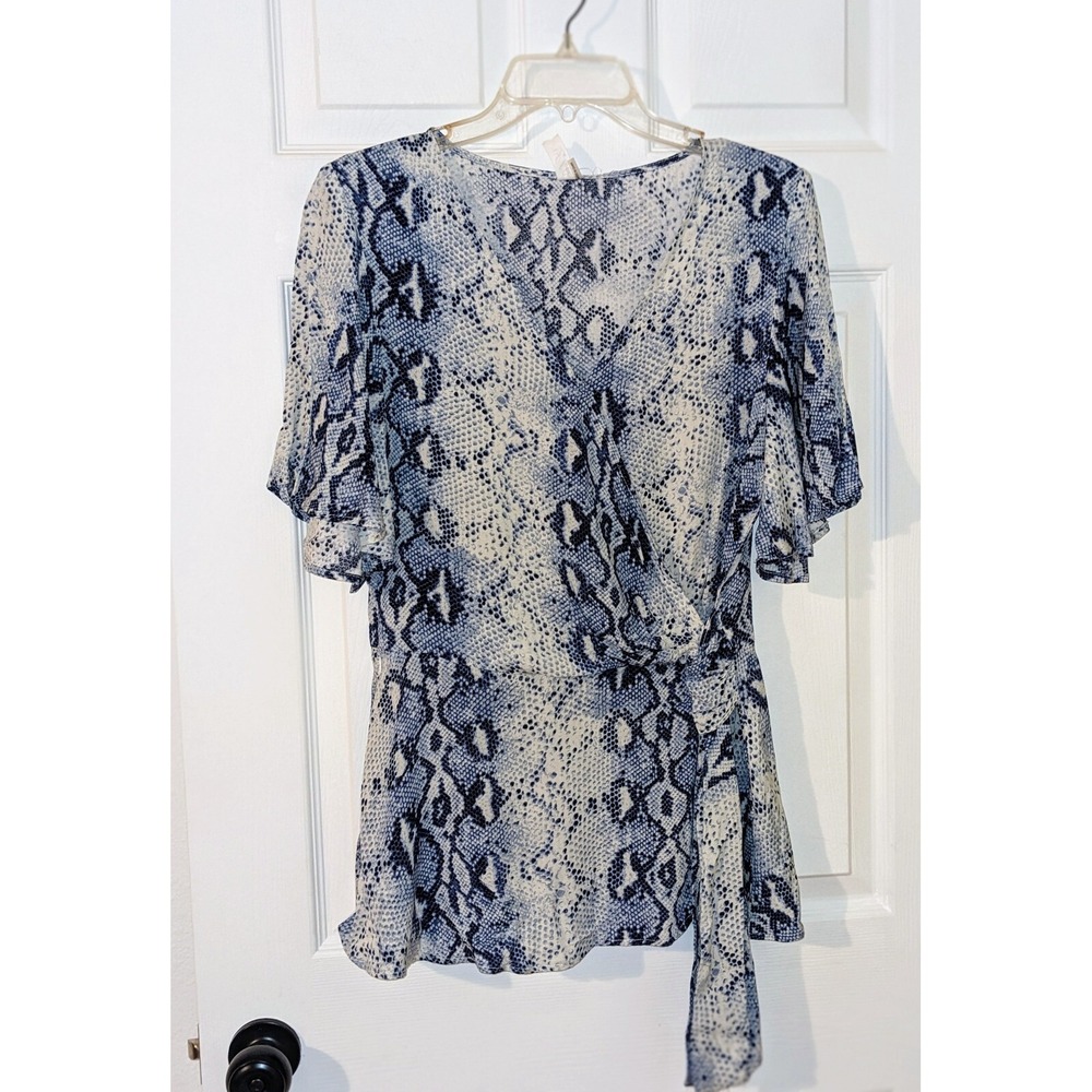 L Love Snakeskin‎ Print Wrap Blouse Flutter Sleeve Top Size L NWT